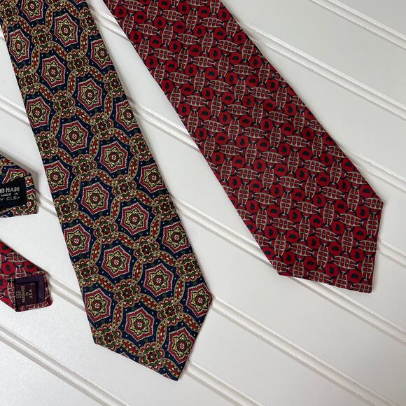 Barneys New York Blue Floral & Red 100% Silk Bundle of 2 Mens Tie - Picture 2 of 5